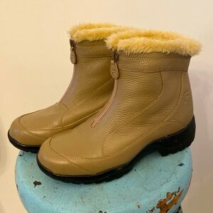 BareTraps Ladies Winter Boots Ozark Tan Leather Zipper Non-Slip Fur lined No Sz